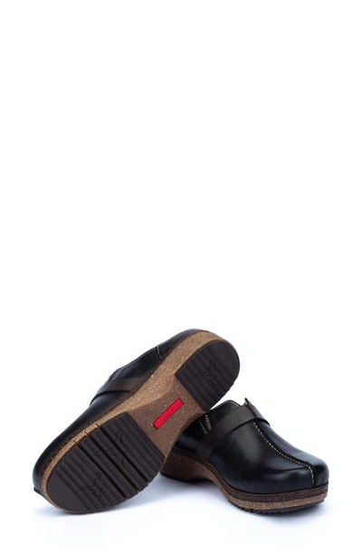 Pikolinos Granada Water Repellent Clog In Black