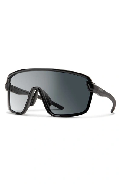 Shop Smith Bobcat Photochromic 135mm Chromapop™ Shield Sunglasses In Black / Photochromic Clear