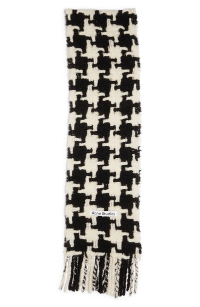 Acne Studios Fringed Houndstooth Alpaca-blend Scarf In White/ Black