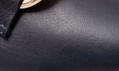 Bueno Chain Flat In Navy