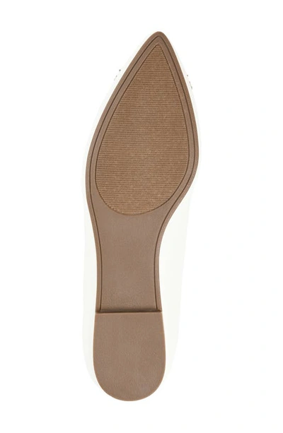 Journee Collection Renzo Flat In Ivory