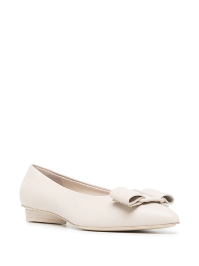 Ferragamo Viva Leather Flat Shoes In Neutrals