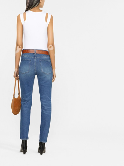 Shop Frame Le Sylvie Cropped Jeans In Blau