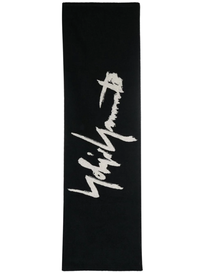 Yohji Yamamoto Intarsia-logo Towel In Schwarz