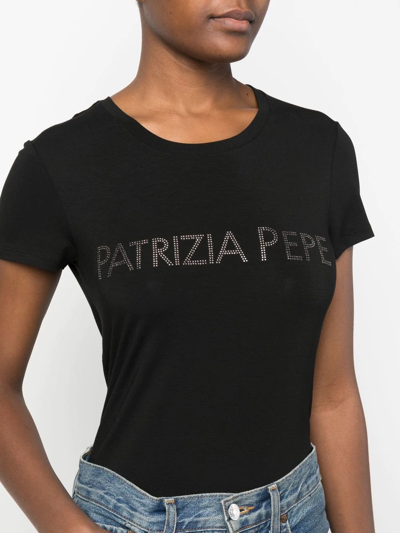 Shop Patrizia Pepe Rhinestone-logo T-shirt In Schwarz