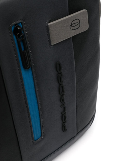 Piquadro Calf-leather Messenger-bag In Black