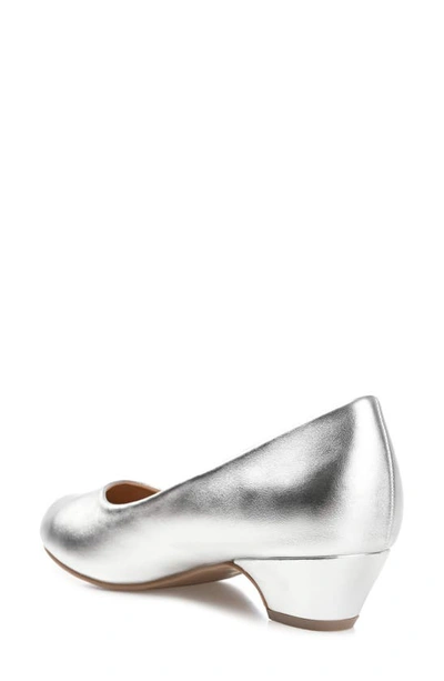 Journee Collection Collection Women's Comfort Saar Pump In Silver
