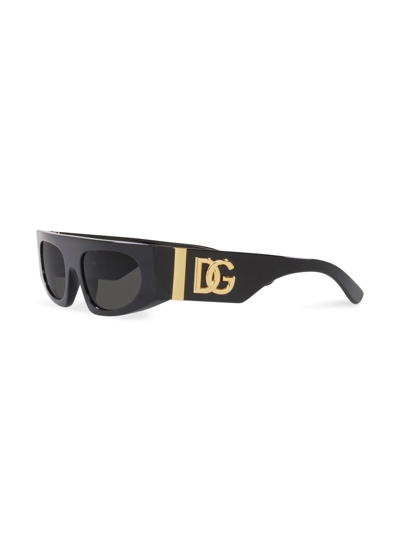 Shop Dolce & Gabbana Dg Logo Sunglasses In Schwarz