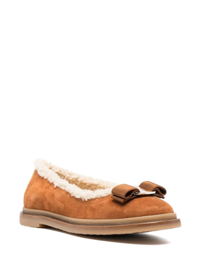 Ferragamo Varina Shearling-lined Bow-embellished Suede Ballet Flats In Brown
