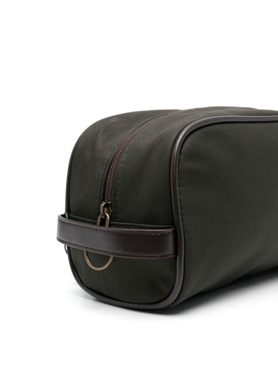 Barbour Wax Cotton Wash Bag In Grün