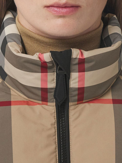 Burberry Vintage Check Cropped Puffer Jacket In Braun