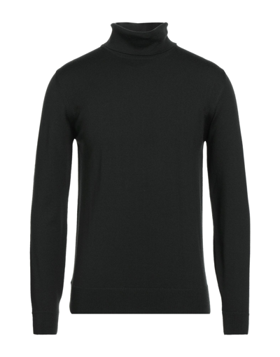 Alpha Studio Turtlenecks In Green