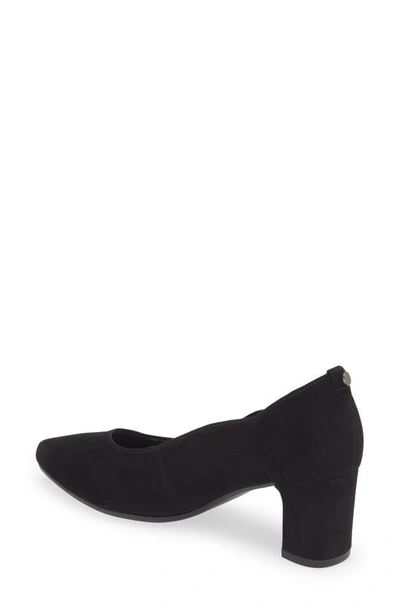 Gabor Scallop Pump In Black