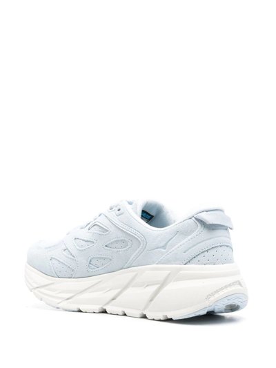 Shop Hoka One One Clifton L Low-top Sneakers In Blau