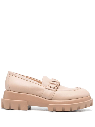 Shop Agl Attilio Giusti Leombruni 55mm Ruched-detail Leather Loafers In Nude