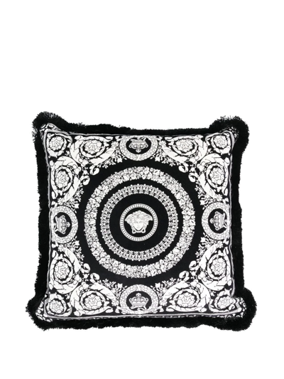Shop Versace Graphic-print Cushion In Schwarz