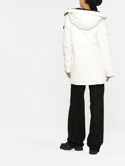 Canada Goose Hooded And Long-sleeved Pie Overcomes In White