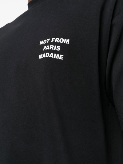 Shop Drôle De Monsieur Slogan-print T-shirt In Schwarz