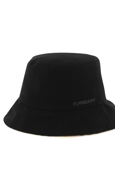 Shop Burberry Reversibile Bucket Hat In Beige,black,red