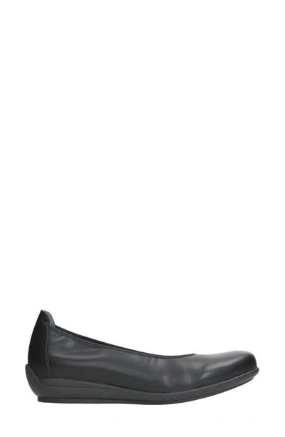 Wolky Duncan F2f Flat In Black Biocare Stretch Leather