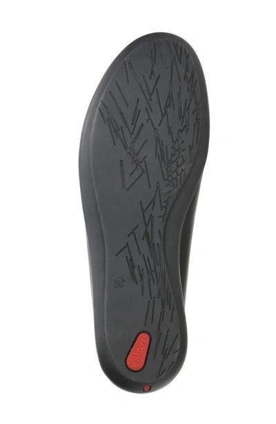 Wolky Duncan F2f Flat In Black Biocare Stretch Leather