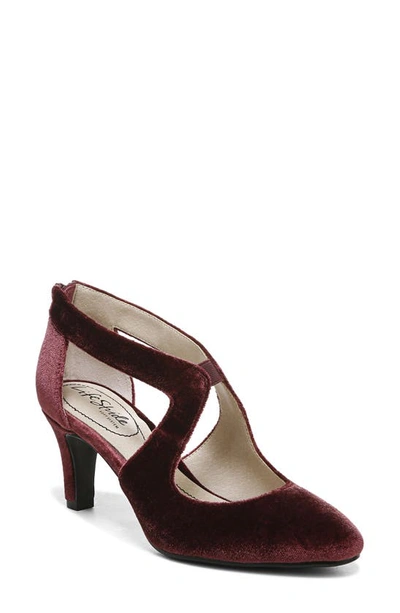 Shop Lifestride Giovanna 2 Pump In Pinot Noir Velvet