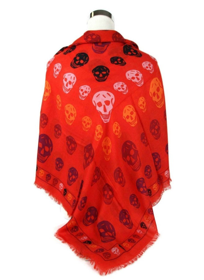 Alexander Mcqueen Women's Red Modal / Wool Multiskull Box Print Shawl Scarf 496827 6470 In Red