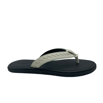 Bottega Veneta Men's White/black Leather Thong Sandal 40/us 7 In Black / White