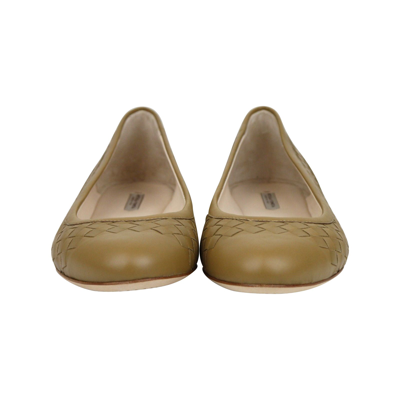 Shop Bottega Veneta Women's Intrecciato Brown Leather Flat Slippers 370132