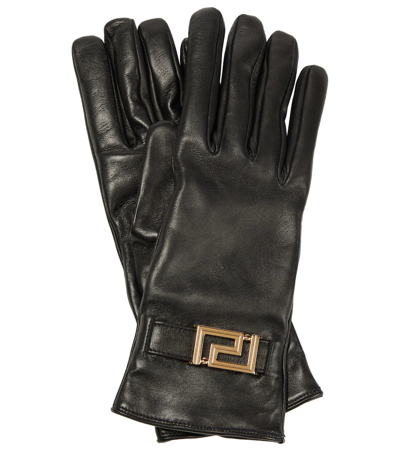 Shop Versace Greca Leather Gloves In Nero