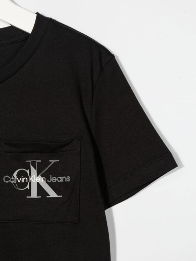 Calvin Klein Logo-print Short-sleeve T-shirt In Schwarz