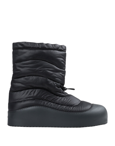 Vic Matie Ankle Boots In Black