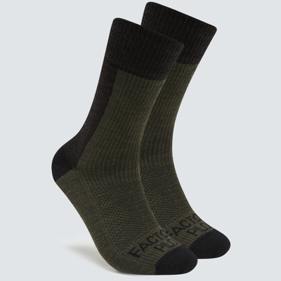 Shop Oakley Adapting Rc Socks In Green