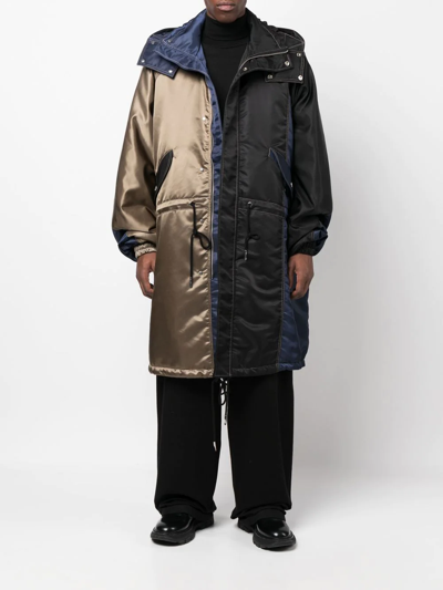 Feng Chen Wang Oversized Colour-block Hooded Coat In Schwarz