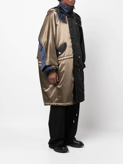 Feng Chen Wang Oversized Colour-block Hooded Coat In Schwarz