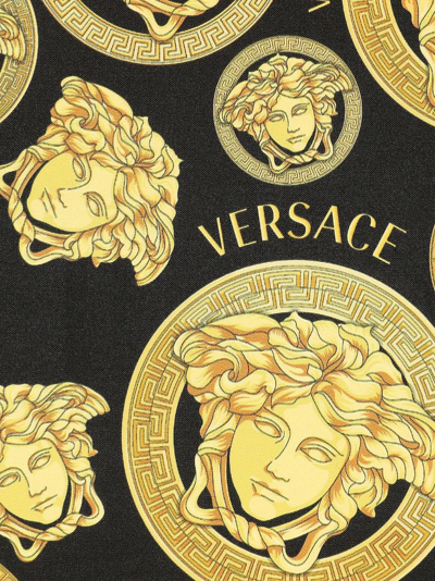 Shop Versace Medusa Amplified Napkin And Placemat (set Of Two) In Schwarz