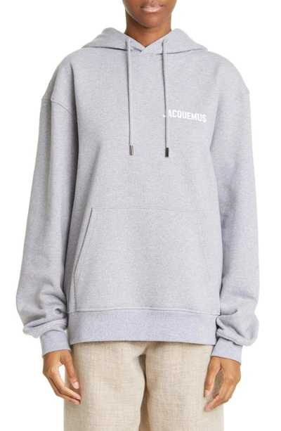 Shop Jacquemus Le Sweatshirt Organic Cotton Logo Hoodie In Grey
