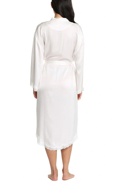 Papinelle Camille Lace Trim Silk Robe In Ivory
