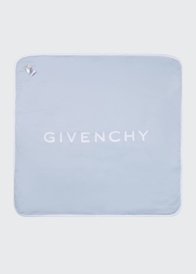 Shop Givenchy Allover 4g Print Baby Blanket - Reversible To  Logo In Pale Blue