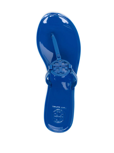 Shop Tory Burch Mini Miller Jelly Sandals In Blau