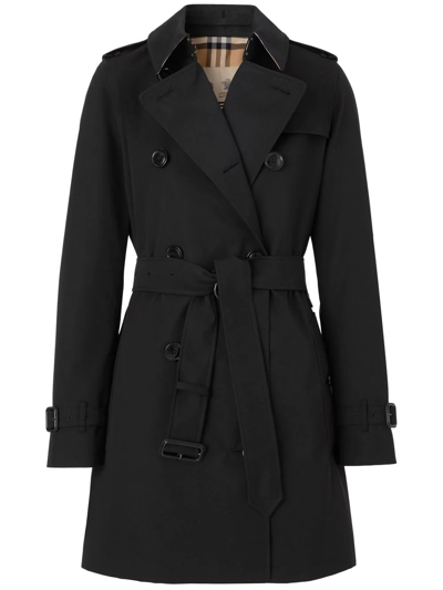 Shop Burberry Kensington Heritage Trench Coat In Schwarz