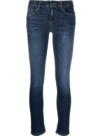 Shop Liu •jo Cropped Skinny-cut Jeans In Blau