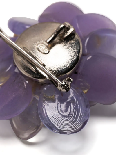 Pre-owned Chanel 2001 Camélia Motif Brooch In Purple