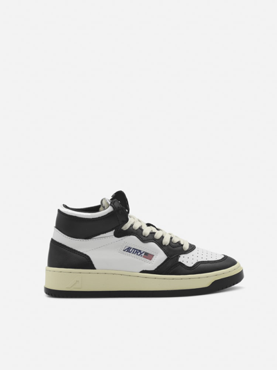 Shop Autry Two-tone Low-top Sneakers In Leather In White/black