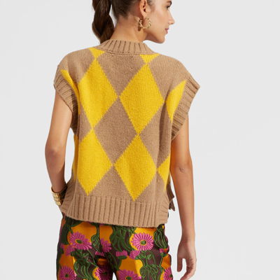 La Doublej Argyle Gilet In Camel/yellow