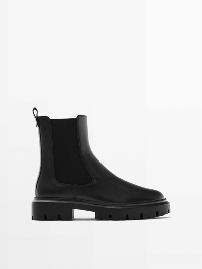 Shop Massimo Dutti Chelsea Boots In Black