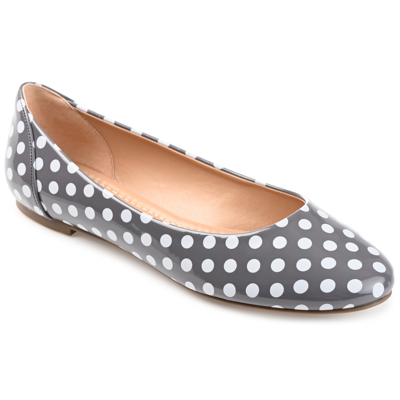 Shop Journee Collection Collection Women's Comfort Kavn Flat In Grey