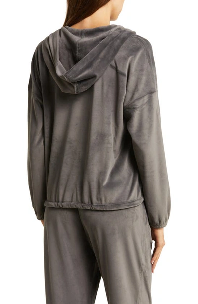 Barefoot Dreams Drop-shoulder Drawstring Hoodie In Carbon