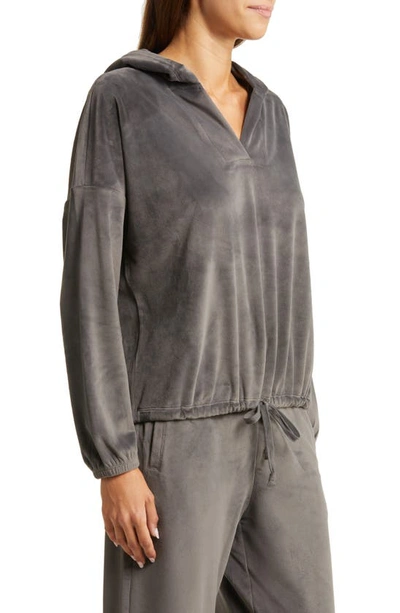 Barefoot Dreams Drop-shoulder Drawstring Hoodie In Carbon