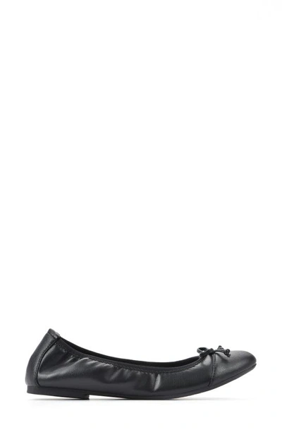White Mountain Footwear Sunnyside Ii Ballet Flat In Black/ Smooth
